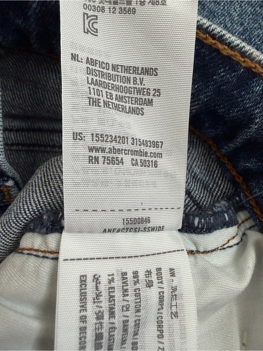 Abercrombie & Fitch The 80’s Mom Jean Ultra High Rise‎ Denim - Picture 7 of 7